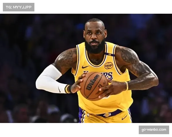 湖人詹姆斯左膝酸痛出战成疑 洛杉矶德比轮换深度面临考验